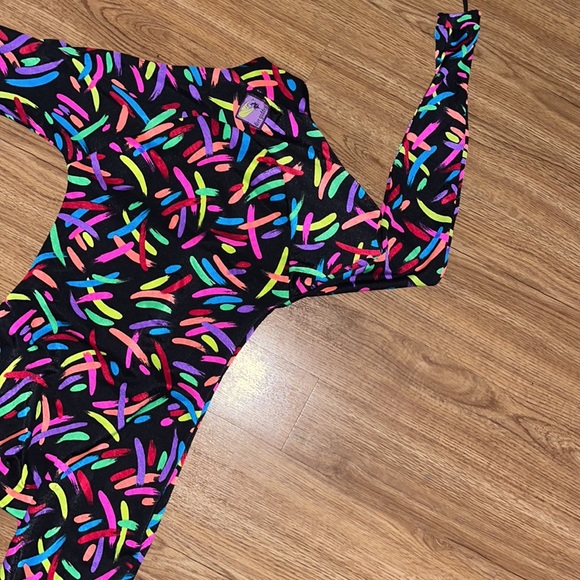 π‘π΅β’β€οΈ Dive Goddess x Retro Neon Vibes β€οΈβ’π‘π΅ - Picture 14 of 15